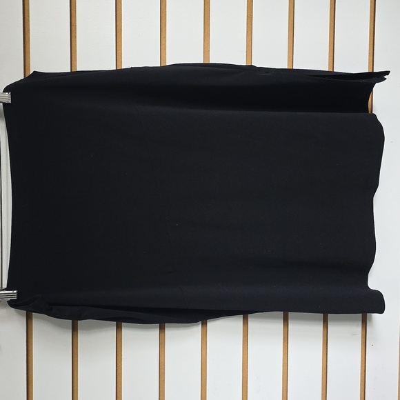 Elegant Black Women's Skirt - Picture 3 of 5